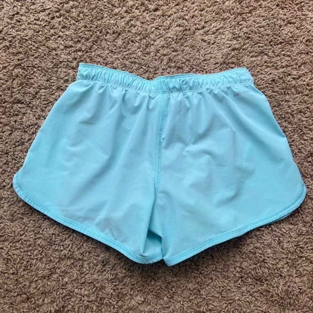 Nike Shorts - Picture 2 of 5